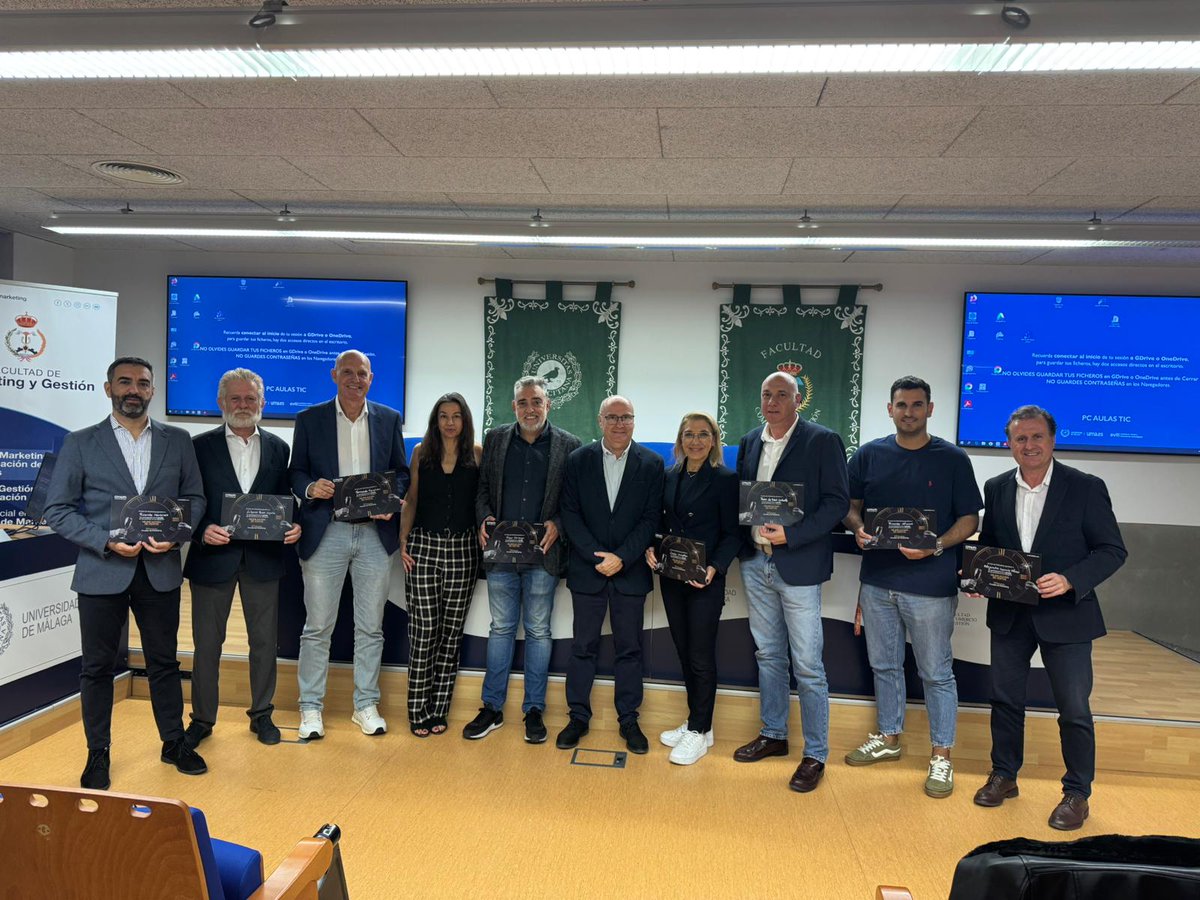 🌟 ¡Presentamos al jurado de la XVI edición de los #PremiosCMKM2024! 

Este equipo ha seleccionado lo mejor en comunicación, experiencia de marca y ventas, con el notario Miguel Barranco certificando los resultados. ¡Pronto, más detalles y finalistas! 🏆

#PremiosCMKM24