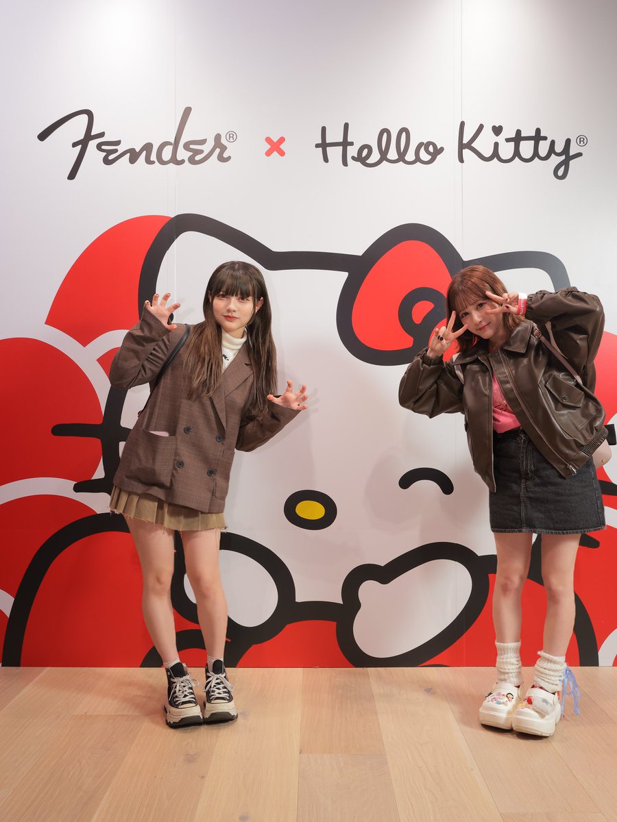 murashigemaria's tweet photo. FenderさんのKAWAIINIGHTHELLOKITTYにご招待して頂けたので行ってきました 🥹ᩚ❣️キティちゃんがいっぱいで超可愛かった😭🎀ིྀ
ギターもグッズもキティちゃんのライブも最高でした> < ♡
プリクラも撮れてエリカと大はしゃぎしました👶🏻ྀི👶🏻ྀི
#FenderKawaiiWeek
#FenderHelloKitty https://t.co/95QOMwtUBI