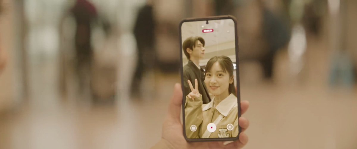 VoiceOfChahat's tweet photo. Their first photo together???
― #SmileCode #失笑 #ShenYue #LinYi #SmileCodeEp9 https://t.co/OYBmw6vuTX