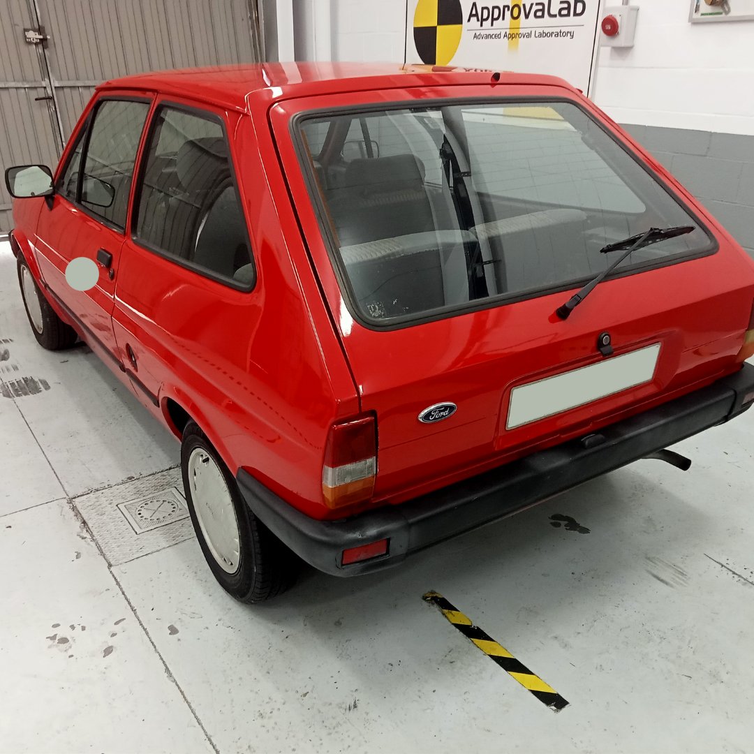 approvalab's tweet photo. 🔬 🚗 Este Ford Fiesta de 1998 es la respuesta a nuestro último #RetoClasico...😎

#CochesClasicos #VehiculosHistoricos #LaboratorioDeVehiculos #CatalogacionDeVehiculosHistoricos #ClassicCars #Ford #FordFiesta https://t.co/r0vM0eVk9b