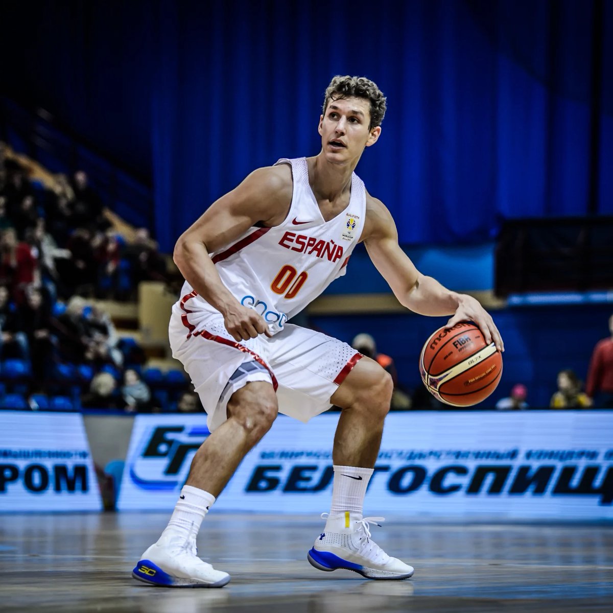 🆕🇪🇸Rodrigo San Miguel se estrenará en esta Ventana FIBA en el staff de Sergio Scariolo. 

Se une a Albert Oliver y Fran Vázquez, presentes desde este verano.
