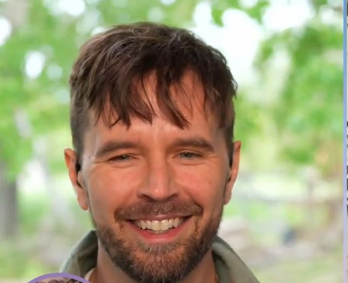 CendonMabel's tweet photo. #TuesdayGraham Good day @GrahamWardle and fans. I hope you have arrived safely in Australia 🇦🇺, we look forward to hearing from you 😃
G.W. canadian actor 🇨🇦, Poet ✍️ and Host of @TimeHasComePod 
Second Book "TIME HAS COME", available in https://t.co/gzWPRkN0Jr https://t.co/d42etXzY2n