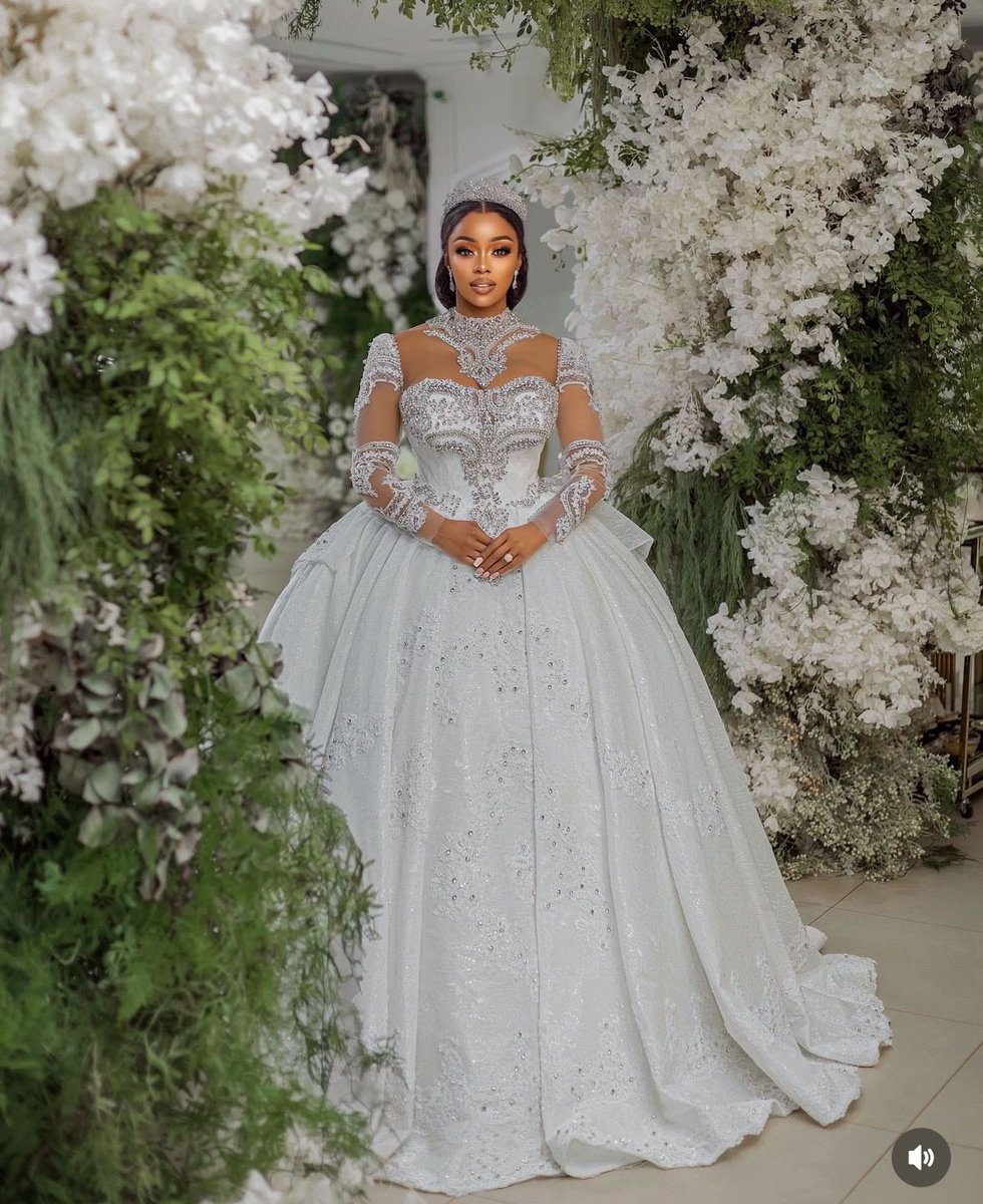The best picture you’ll see on the timeline today 🥹 isn’t she so beautiful