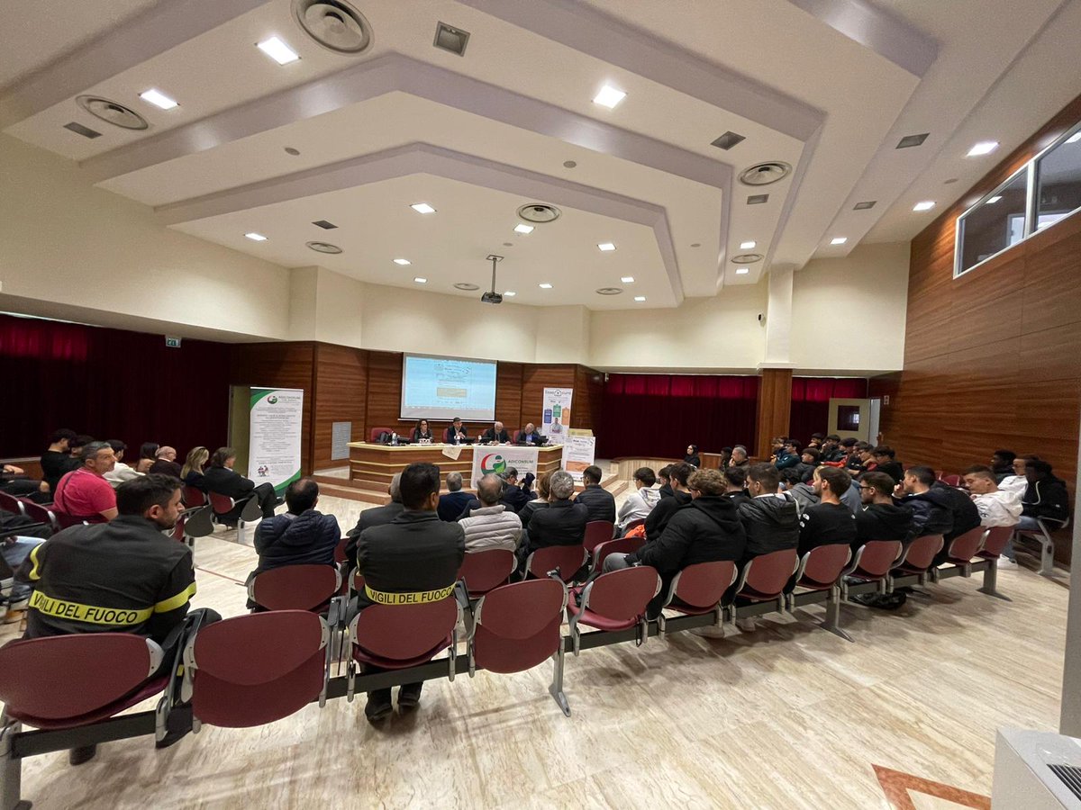 adiconsum's tweet photo. 📍Si avviano alla fine i lavori del secondo Convegno territoriale "La Casa SI Cura" di #Adiconsum e #Prosiel
🗓️#12novembre 🌍Lamezia Terme - Sala Unioncamere Calabria

#casa #sicurezza #elettricità #innovazione #incidenti https://t.co/vdgmbMPlao