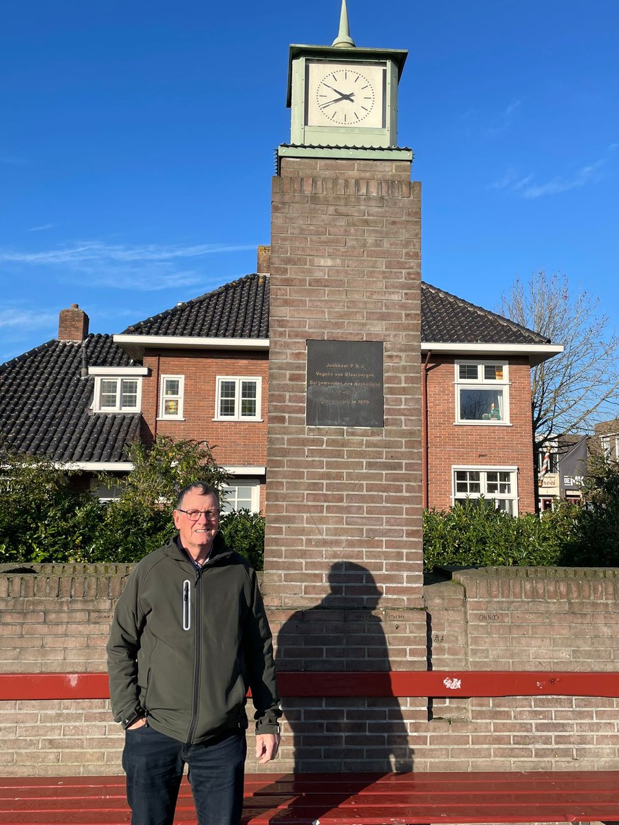 In fraach fan in belutsen Jouster… Wêrom docht ik klokje op De Merk it al sa lang net mear? De fraksje fan <a href="/FNPDFM/">FNP De Fryske Marren</a> hat dizze fraach trochspile en der is goed nijs! De klok wurd op koarte termyn reparearre. #konkretepolityk #fertroudentichtby