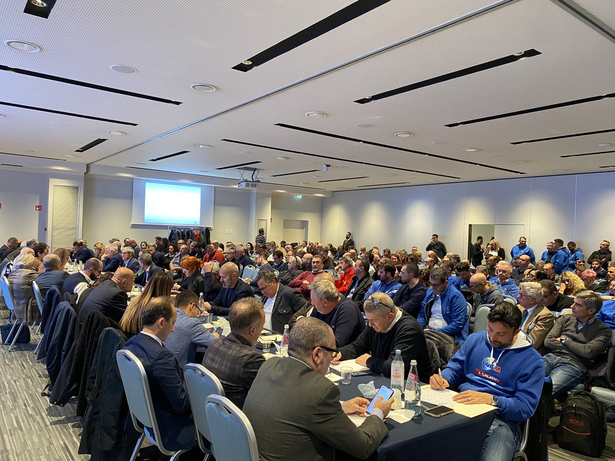 UilmNazionale's tweet image. #Metalmeccanici #RinnovoCCNL

C’è bisogno di coraggio e responsabilità sociale  da parte di #Federmeccanica e #Assistal e non tornare a logiche miopi e superate dal tempo. Dobbiamo essere protagonisti del futuro e non di subirlo! 

@RoccoPalombella