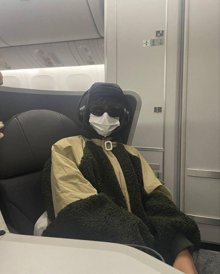 Rt = 1 vote 
Reply = 1 vote 
I vote #V for #2024MAMAVOTE