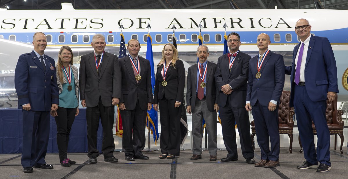 AFResearchLab's tweet photo. π Congratulations to this year's AFRL Early Career Award winners and Fellows! π
Read more: https://t.co/FUByni0qHM
#AFResearchLab | #AFRLECA | #AFRLFellows | https://t.co/pAxzpn2WIH