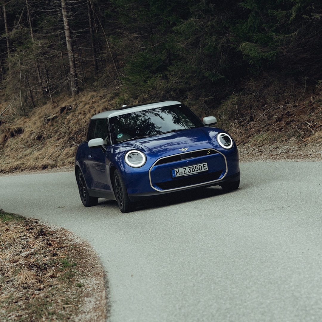 Fancy test driving the MINI Cooper Electric for 24hrs? 

Follow the link to book today: mini.co.uk/en_GB/home/min…

Test drives subject to status and availability, drivers 21 and over.

#MINIUK #MINICooper #AutumnVibes