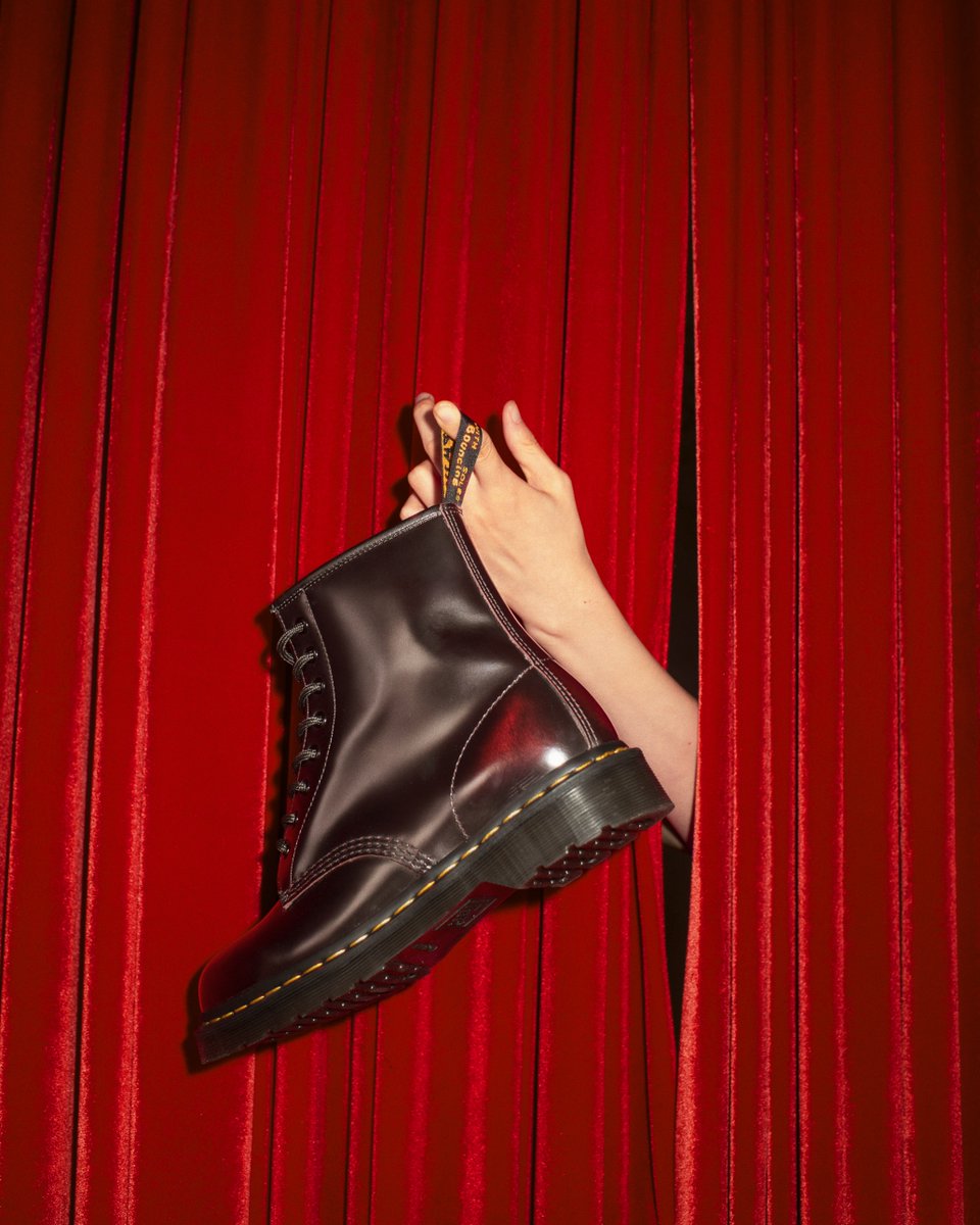 Heading out. Staying in. Dressing up. Settling down. Whatever you’re doing. Be there with boots on. 
 
Boot up your wish list or shop our gift guide: bit.ly/3UR6MKH