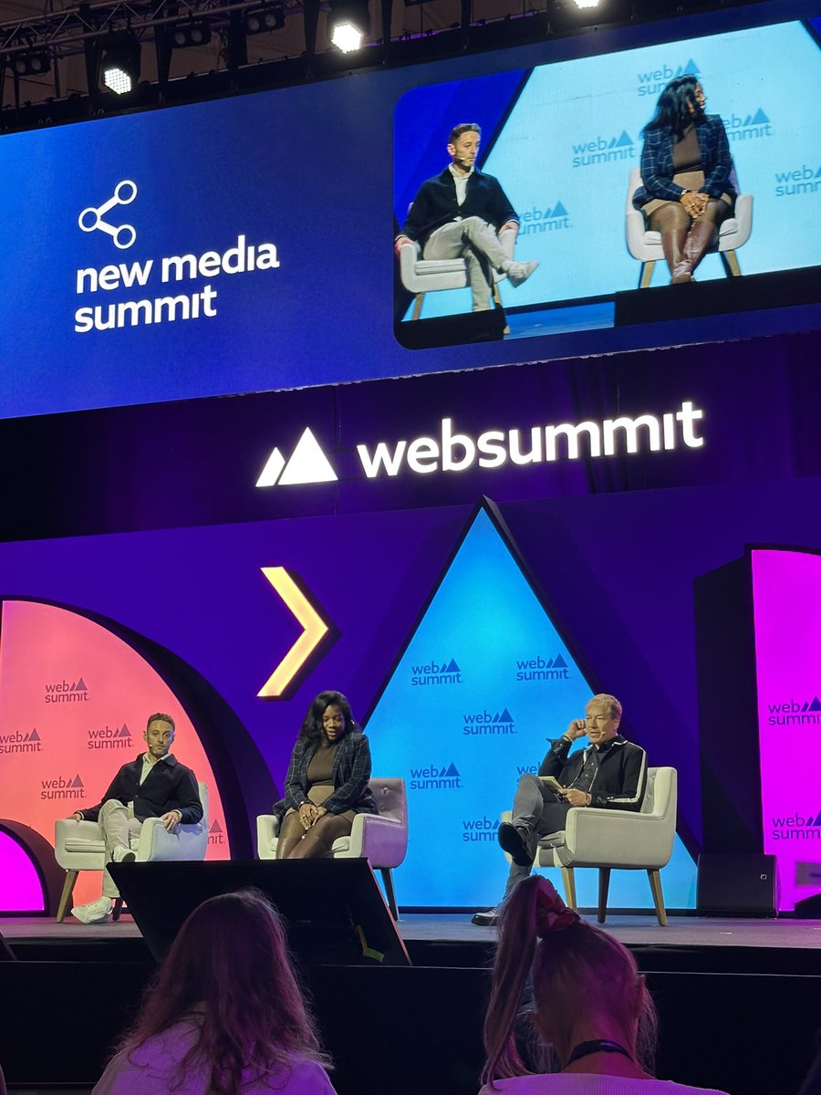 Premier séminaire en équipe pour l’agence Marguerite 🌼 quoi de mieux que de commencer par le #websummit à Lisbonne ? 😎