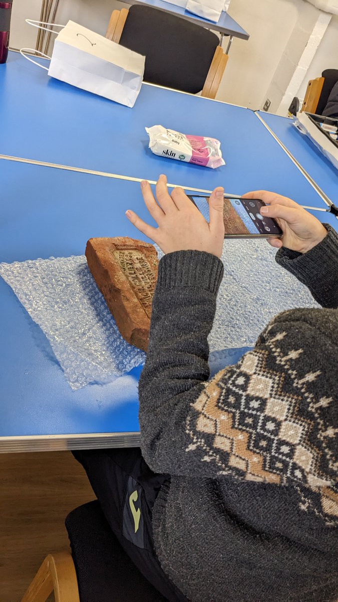 Culture Leicestershire (@cultureleics) on Twitter photo During our Coalville Library Outdoor Art workshops, children and families have learnt about the industrial history of the area with Llynda's 'Heritage in a Bag' game! With thanks to our colleagues in <a href="/LeicsMuseums/">Leics Museums</a> 😍
#LetsCreate @LeicsLibraries During our Coalville Library Outdoor Art workshops, children and families have learnt about the industrial history of the area with Llynda's 'Heritage in a Bag' game! With thanks to our colleagues in <a href="/LeicsMuseums/">Leics Museums</a> 😍
#LetsCreate @LeicsLibraries