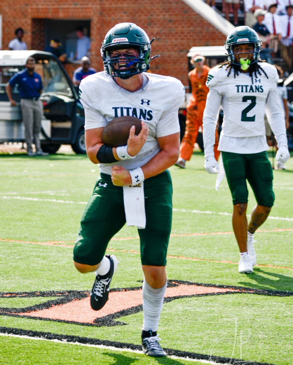 Regular Season Stats (8 GAMES)
 
114/182 (62.6%) 
2009 yards 
18 TDs 8 INTs

54 rushes 
300 yards 
7 TDs

#11 in Virginia, #2 in the Central Region, #1 in Virginia Prep League, #1 in VISAA (according to MaxPreps)

Highlights coming soon!