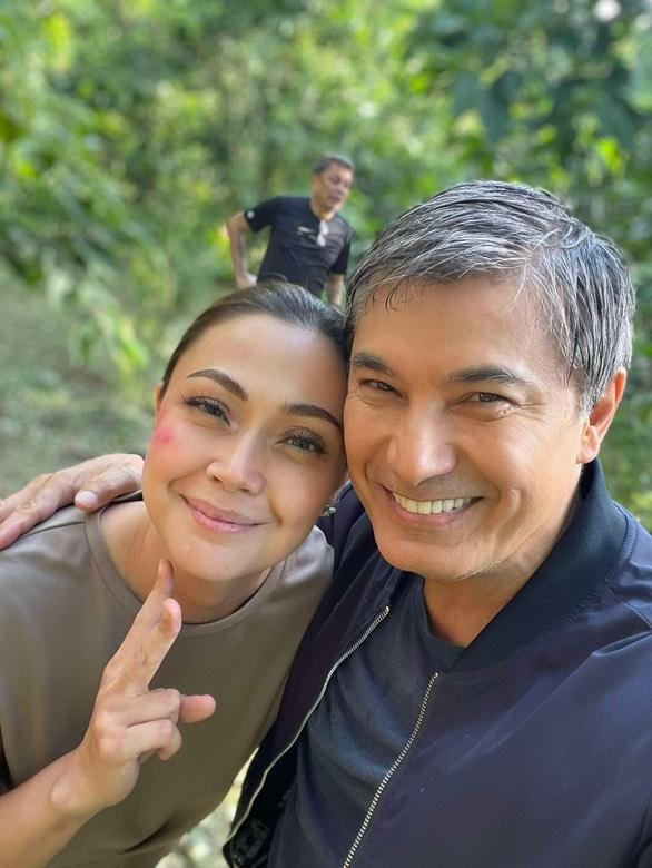 yourstdjs_akhi's tweet photo. Please paki end game po sila Lav at Zandro

#Jodibert
#LavenderFields
#LFHalikan #jodisantamaria
#AlbertMartinez #Zander
@jojosaguin https://t.co/oBCG4ufpaT