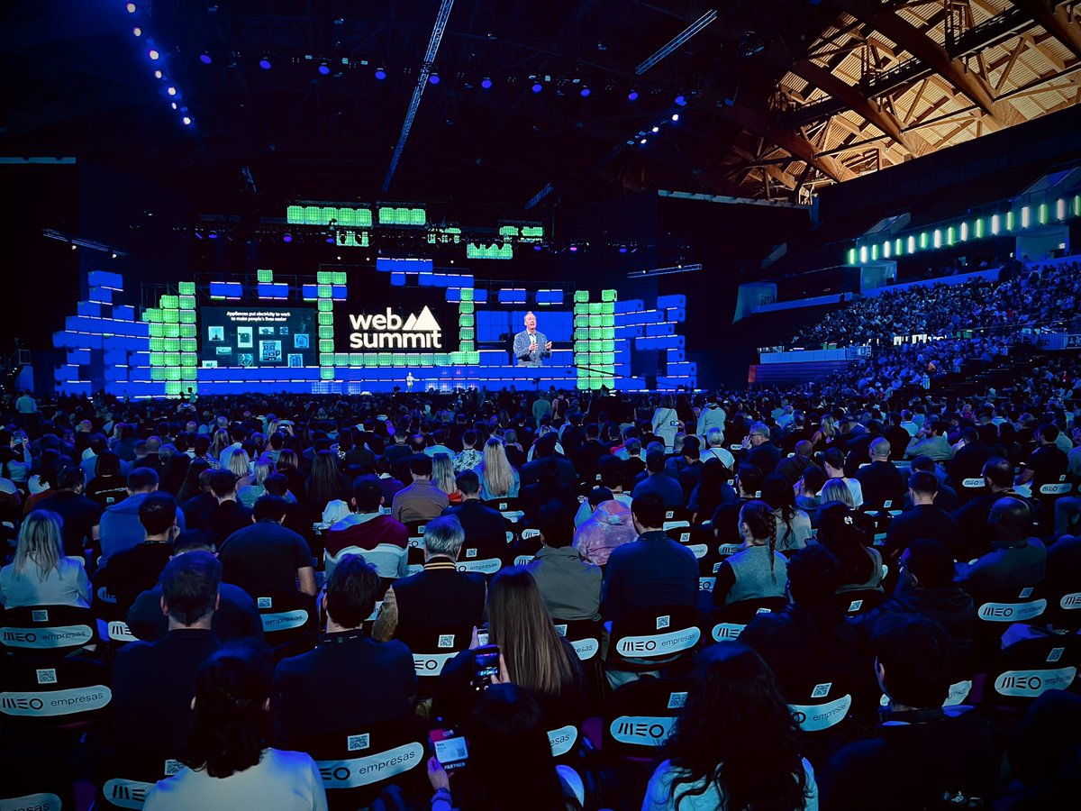 InvestInWroclaw's tweet photo. We are promoting #Wroclaw potential at the @WebSummit in #Lisboa! Great opportunity to meet thousands of international business representatives in one place 🌎💪🏻🇵🇹 #startupwroclaw #ARAW #investinwroclaw https://t.co/CQkJEW6nBJ
