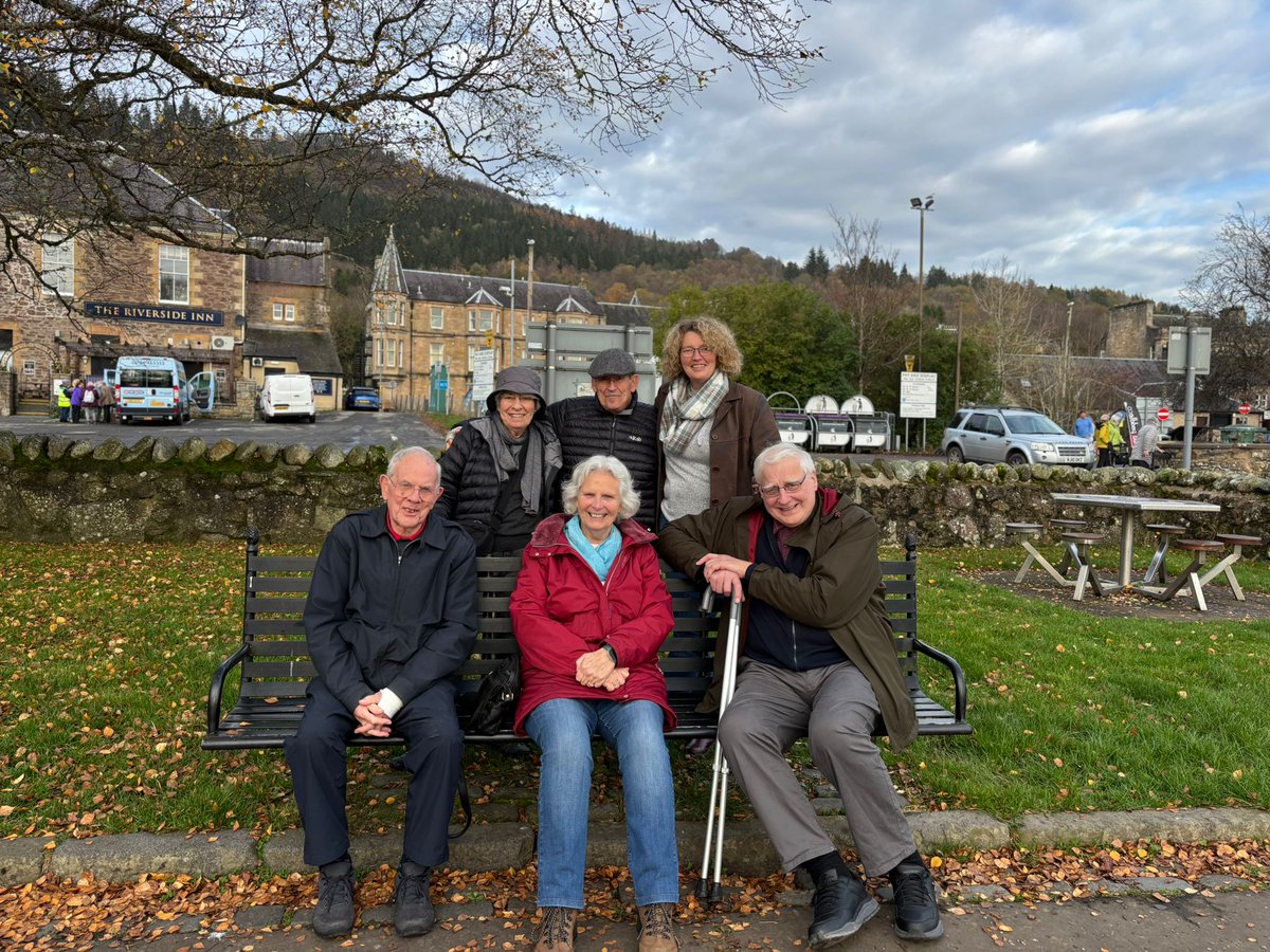 VillKitchenCIC's tweet photo. Our latest Big Day Out took us to Loch Lubnaig, with a wee walk around Callender and Kilmahog for lunch! 🍽

Pauline, Joy and Lisa helped out, and Linda drove the bus 🚌

Find out more about our Big Day Out 👇
🔗 https://t.co/XYkfUKCKT8 https://t.co/2MjQnUpMWk