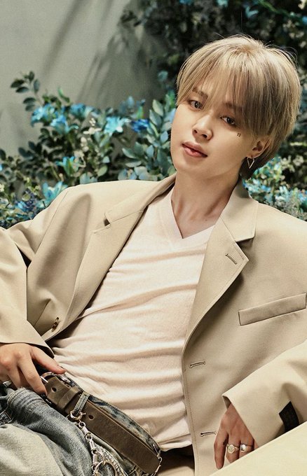 Voto a      #jimin      en la categoría masculina Fans Choice para      #2024MAMAVOTE 📷 📷