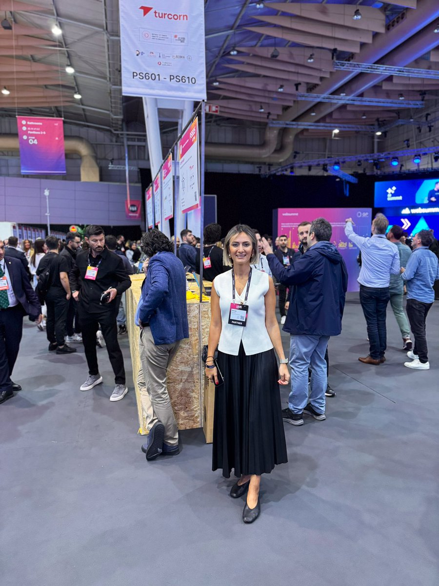 imrangurakan's tweet image. .@AnkaraTekmer ve @leapinvestment_ ‘ı temsilen dünyanın lider teknoloji etkinliklerinden #websummit2024’teyim.

Buralardaysanız mutlaka görüşelim!

#Turcorn @TCSanayi @KalkinmaAjansGM @ankaraka @istkaorgtr @izmirkalkinma @TCBEBKA