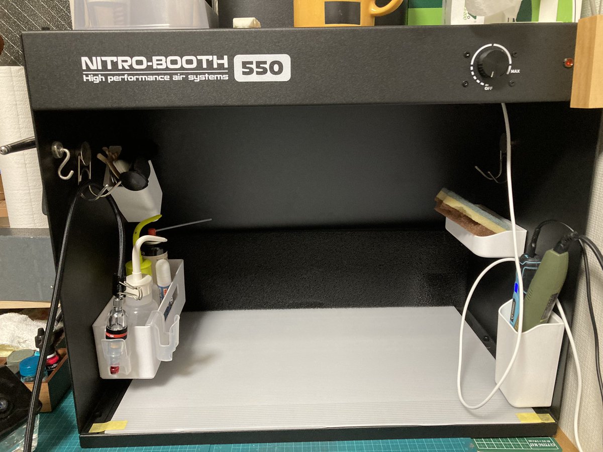 jun_area51's tweet image. 長く大事に使いたいので
ダイソーのプラダンボールをひきました✨

ドンピシャ

#PROFIX
#BOOTH550