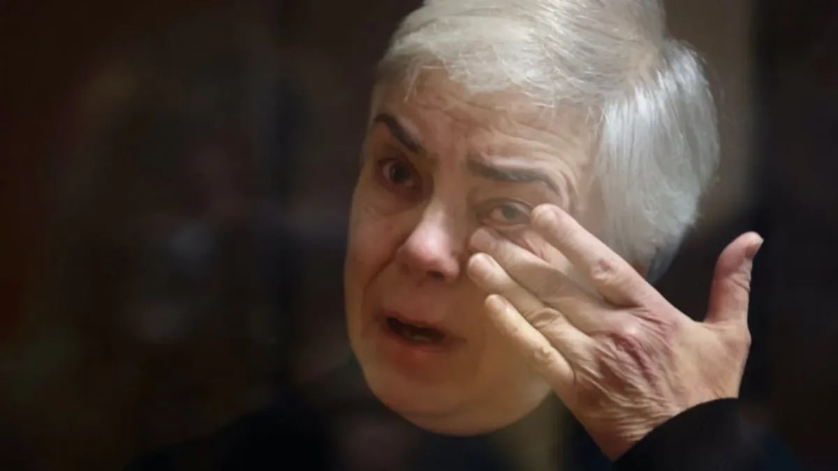 Педиатра Надежду Буянову приговорили к 5,5 года лишения свободы за «фейки об армии» в разговоре с пациенткой

Решение вынес Тушинский суд Москвы.

Фото: «Новая газета»