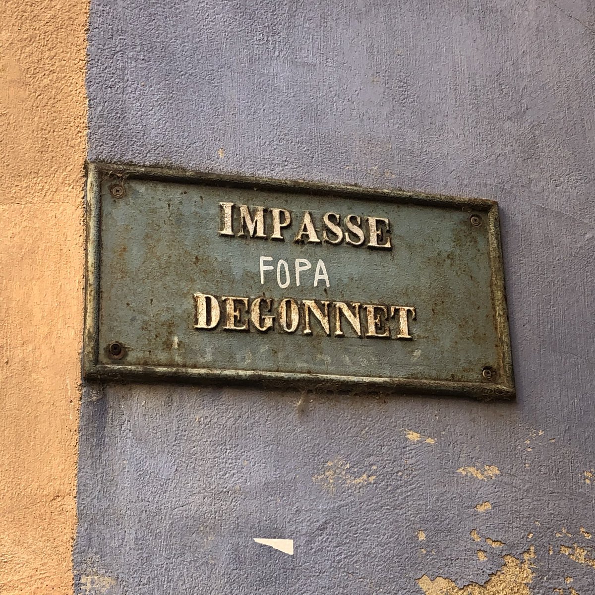 lecartographe's tweet image. #Crest #Drome #Impasse
#LesMursOntLaParole