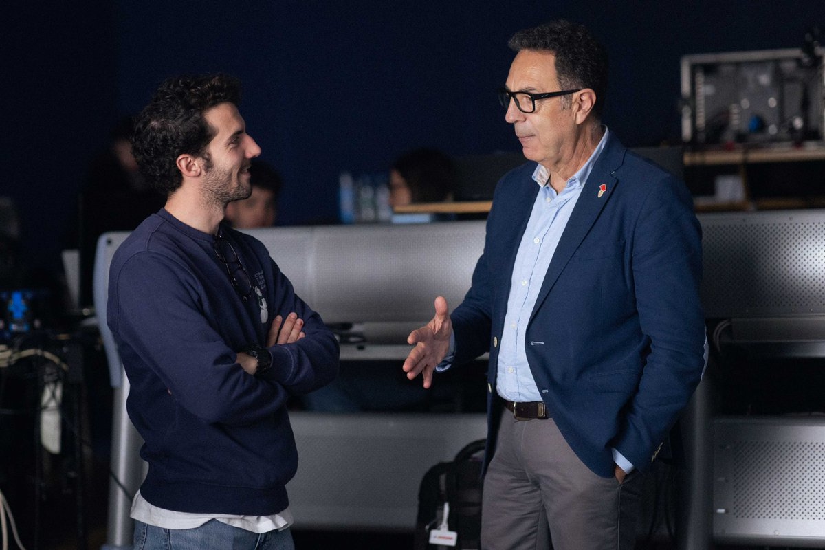 Así de contentos hemos recibido la nominación de #UnaHistoriaDeCrimenes a Mejor Programa de Documental en los Premios Iris 🫶🏼

Hoy más que nunca si no habéis visto  #UnaHistoriaDeCrimenes estáis tardando! Ya disponible en @primevideoes