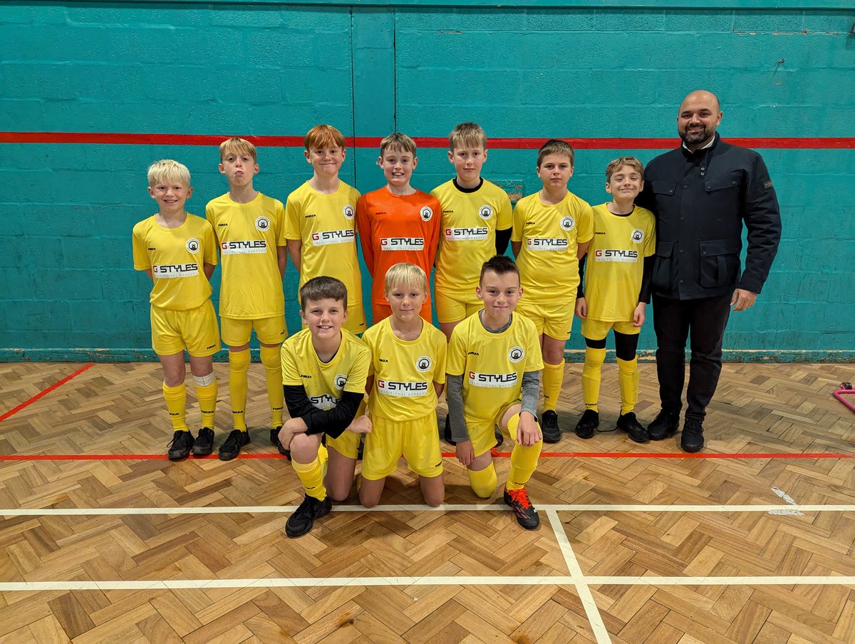 Ysgol Bryn Coch (@ysgolbryncoch) on Twitter photo Mr Tekin, kit sponsor has come to see how the team plays in their new kits. It looks fantastic. Diolch G Styles Mr Tekin, kit sponsor has come to see how the team plays in their new kits. It looks fantastic. Diolch G Styles