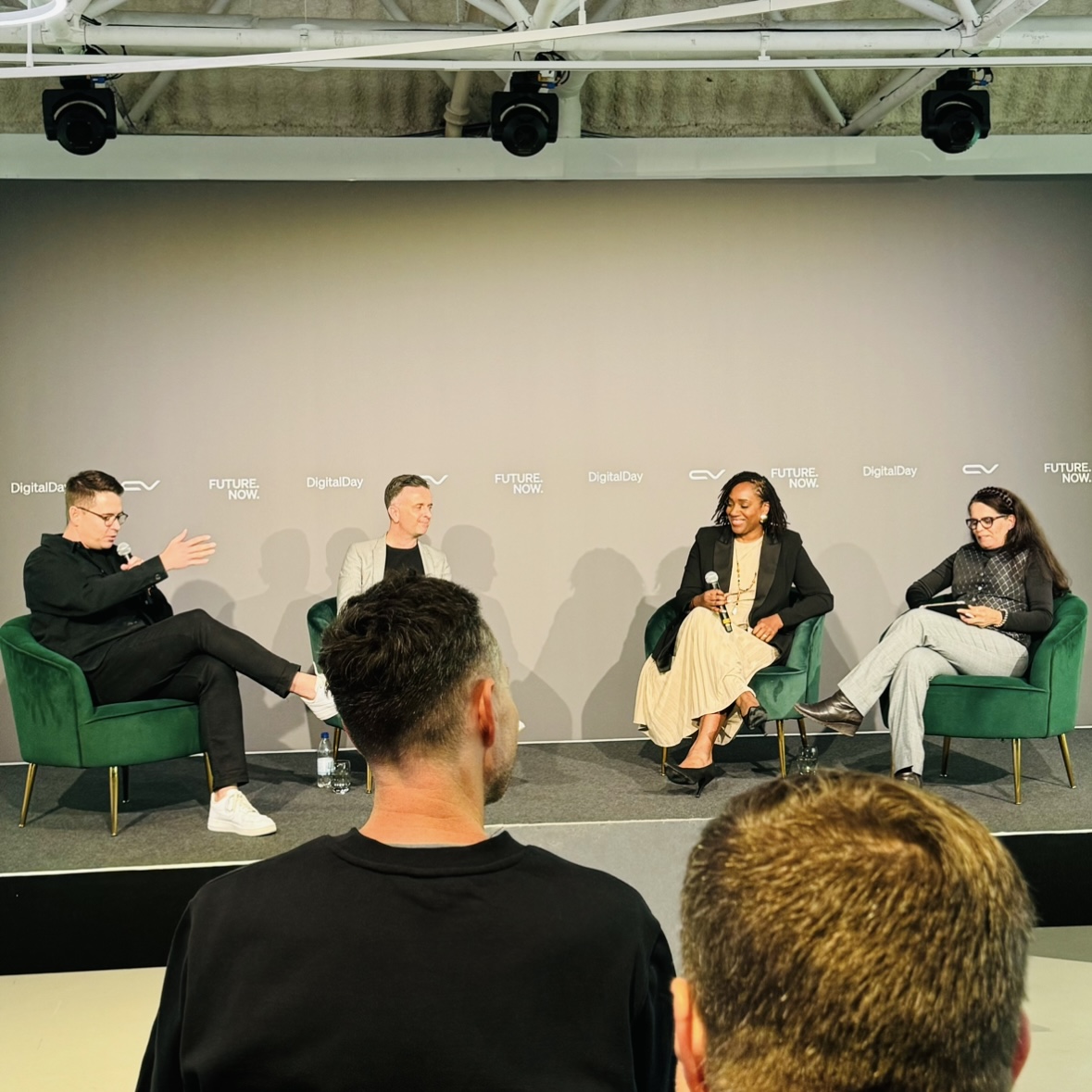 eyeceonline's tweet image. Had a great time last week at Digital Day 24 organised by @cvglobal_ ! Can&apos;t wait for the next one next year :). Great meeting Jay Chen too [1] and hearing the interview with @JohnLennox01 by @jamespoulter ! #ChristiansInTech #MissionMeetsTech
---
[1] cw3.global/origins-and-te…