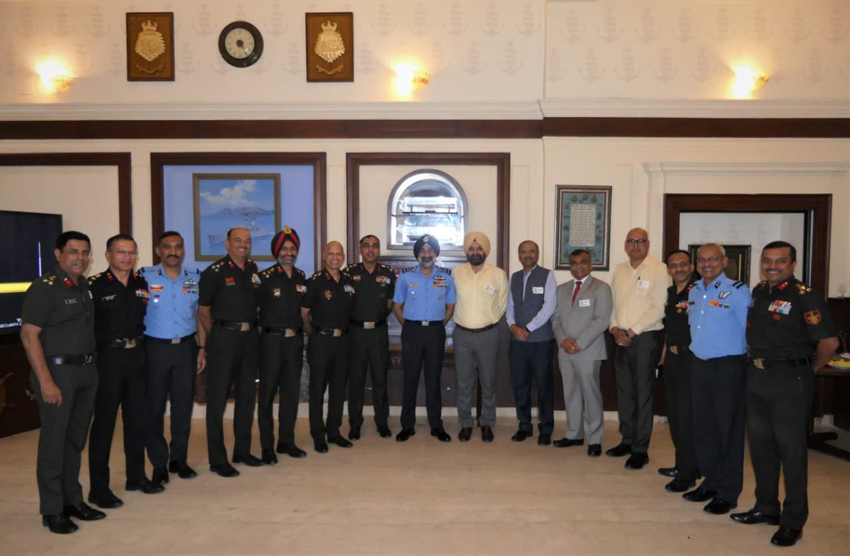 SpokespersonMoD's tweet photo. #CAS Air Chief Marshal AP Singh visited # NDC, New Delhi today and interacted with 64th NDC course participants on the topic ‘Transformation of IAF - An IAF Perspective’. https://t.co/qYb1BFK9fG