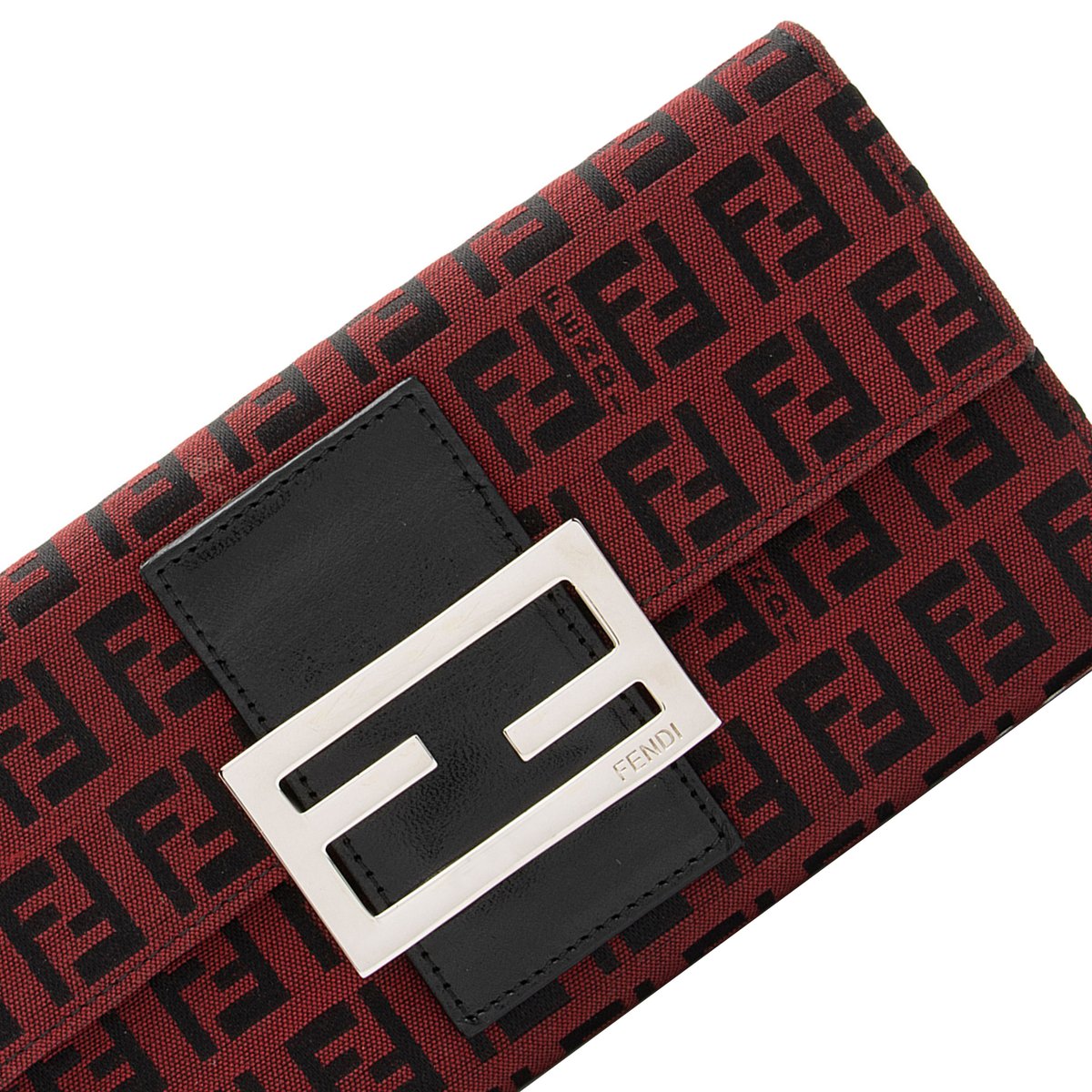 Luxury in the details 🖤