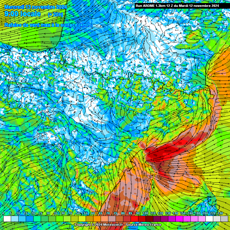❌❌Molta Atenció!!! als patacs que podrien anar acompanyats de molta intensitat de pluja sobretot demà al matí des de les 9 fins a les 15 h (no us ho prengueu al peu de la lletra), la línia de convergència de vents és bestial i generarà una convecció que sumat a l'aire fred pot