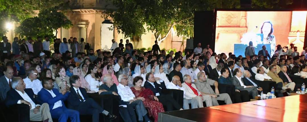 KamranAkhterMQM's tweet image. متحدہ قومی موومنٹ پاکستان کے چئیرمین اور وفاقی وزیر برائے تعلیم و سائنس اینڈ ٹیکنالوجی ڈاکٹر خالد مقبول صدیقی کا پاکستان انسٹیٹیوٹ آف فیشن اینڈ ڈیزائن کے کراچی کیمپس کی بمقام موہٹہ پیلس افتتاحی تقریب میں بطور مہمان خصوصی شرکت کی
#PIFD
@Conv_KMS