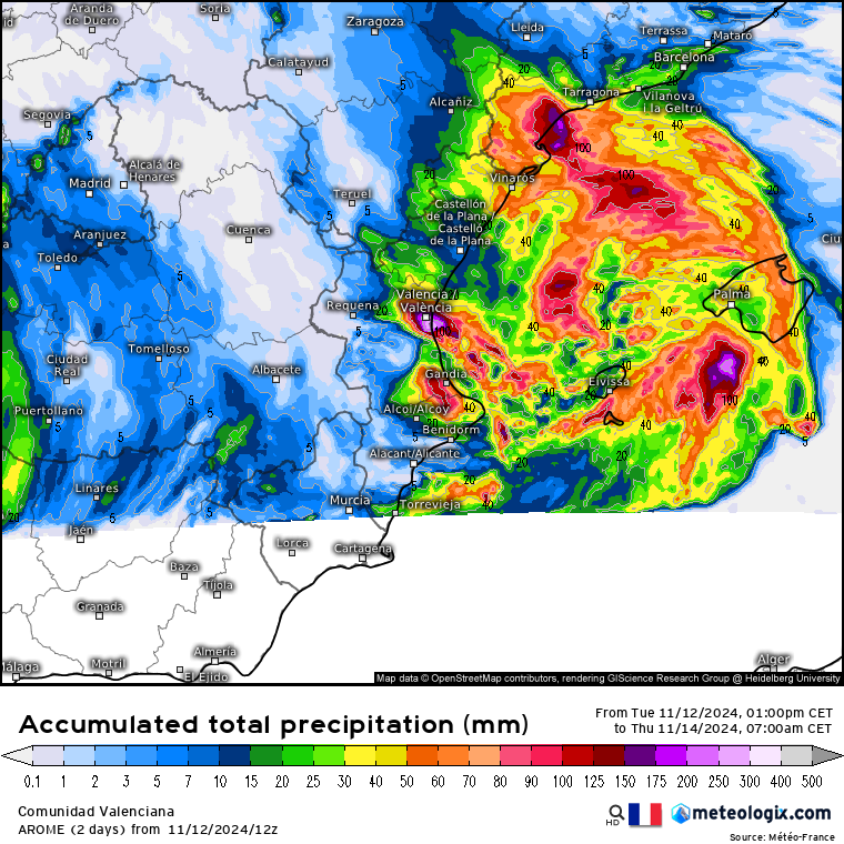 Nueva actualización del Arome, y nuevo palo para el área metropolitana de #Valencia, con más de 250 litros por metro cuadrado. Parece una broma de mal gusto... #DanaValencia . MADRUGADA DEL MIÉRCOLES AL JUEVES ⚠️