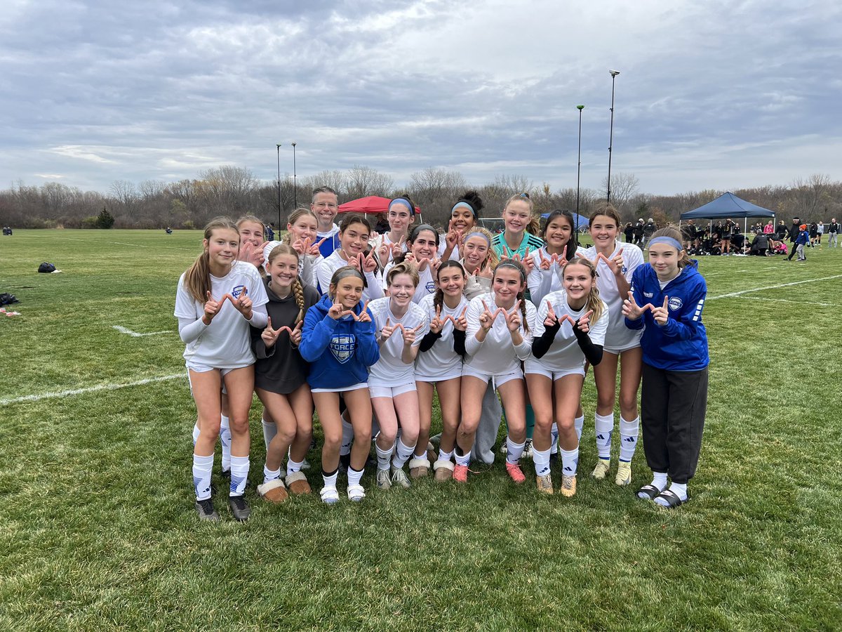 forcefcofficial's tweet photo. That’s a wrap‼️
🔵⚪️🔵⚪️🔵
Our E64 RL girls rounded out their first season going 8-3-1 across their final weekend of league play!!
An extra shoutout to our 2012G E64 RL team on their 2nd place finish this fall!!
#goforce #e64rl #finalists #midwest #usys https://t.co/qh7WAjXjLA