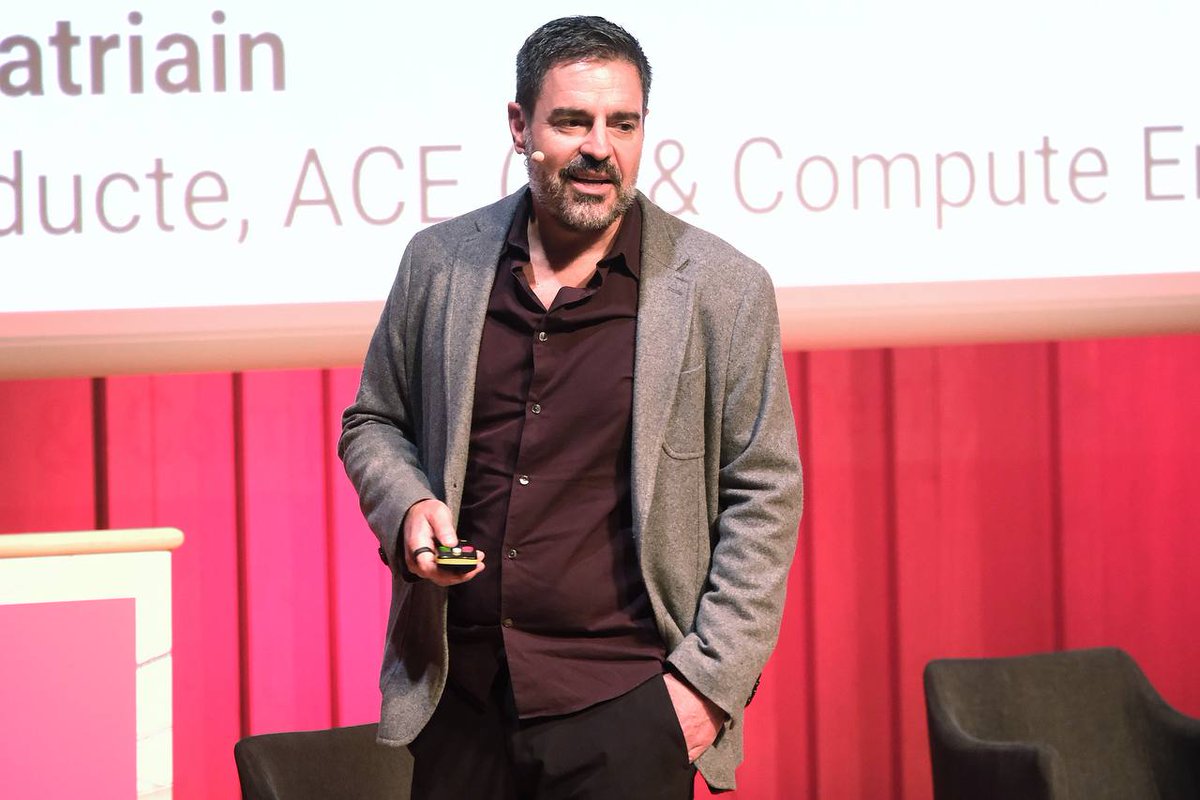 "La IA està ja modificant els fulls de ruta de moltes empreses". Ens acompanya <a href="/xamat/">Xavier (Xavi) Amatriain</a>, vicepresident de <a href="/Google/">Google</a> i líder de l’equip de producte en intel·ligència artificial. Ens parla de la #IA.

El #futur és ara, estem preparats?

#FòrumFemCAT
<a href="/BancoSabadell/">Banco Sabadell</a> <a href="/f_industria/">Fundació Indústria</a>