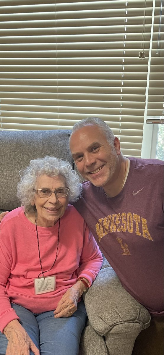 Take Note Sons &amp; Daughters: Some sage advice today. Mom's are special. Call yours and tell her you love her. Just because. Will mean a lot. Trust me. A tough to write yet great read:
 
bit.ly/MarlissThorson…