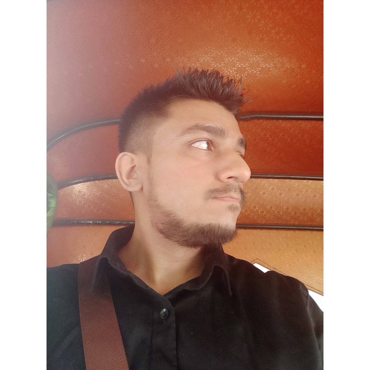 ChetanH486's tweet photo. #NewProfilePic https://t.co/cSCyXJJxNh