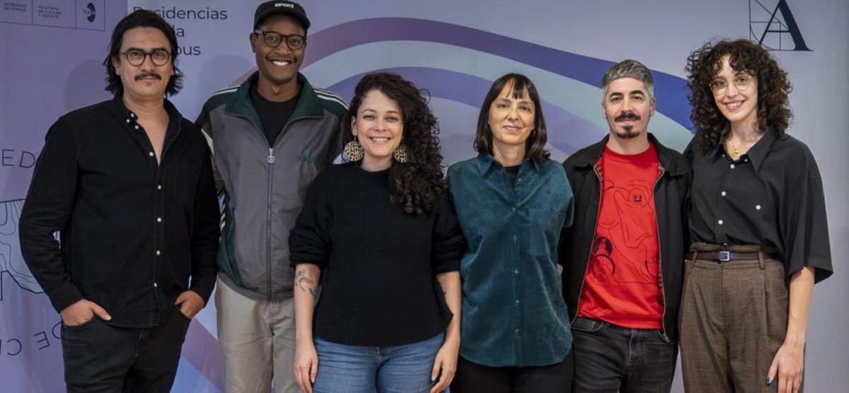 Revista RUBIK (@revistarubik) on Twitter photo Rueda Academia de Cine da comienzo a su tercera edición.
Un programa que complementa a <a href="/ResidenciasADC/">Residencias Academia de Cine</a> y que apuesta por la descentralización, apoyando a seis guionistas que desarrollan de fuera de núcleos de mayor densidad: rubik-audiovisual.com/rueda-academia… Rueda Academia de Cine da comienzo a su tercera edición.
Un programa que complementa a <a href="/ResidenciasADC/">Residencias Academia de Cine</a> y que apuesta por la descentralización, apoyando a seis guionistas que desarrollan de fuera de núcleos de mayor densidad: rubik-audiovisual.com/rueda-academia…