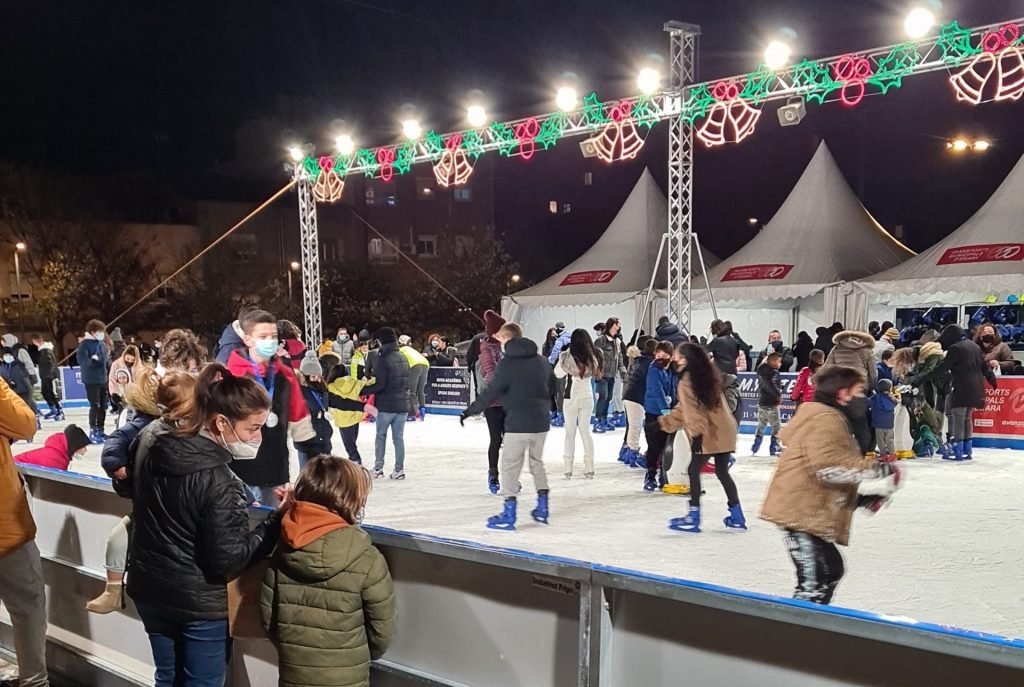 CanalTerrassa's tweet image. 📢⛸️❄️| Continua l’oposició del veïnat per la pista de gel a la plaça Agustí Bartra terrassadigital.cat/continua-lopos… #Terrassa #CanBoada