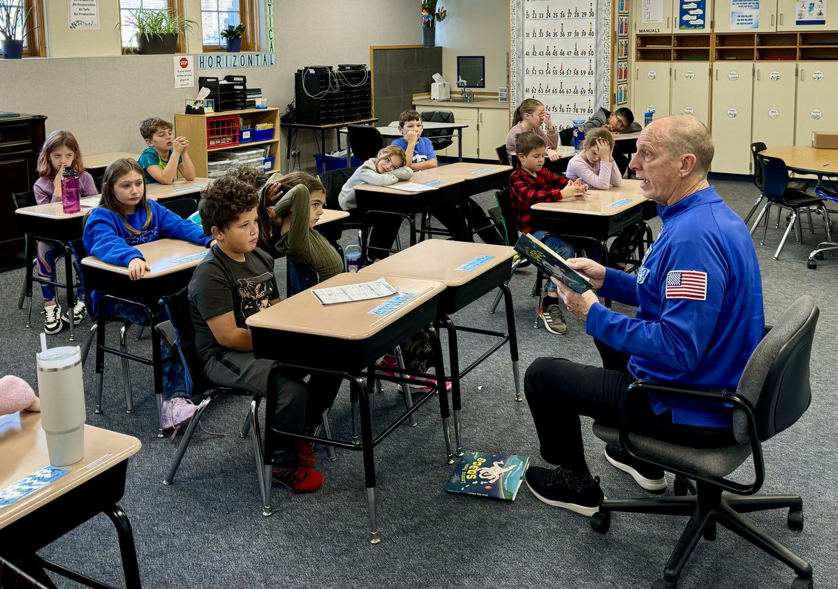 GoBluejays1's tweet photo. Ashland's very own Astronaut, Clayton Anderson, visited Mrs. Gude-Rung's class today for National Young Readers Day. Students were excited to hear more about Mr. Anderson's story of perseverance and hear him read from his award winning books. https://t.co/RJKl2uJs5a