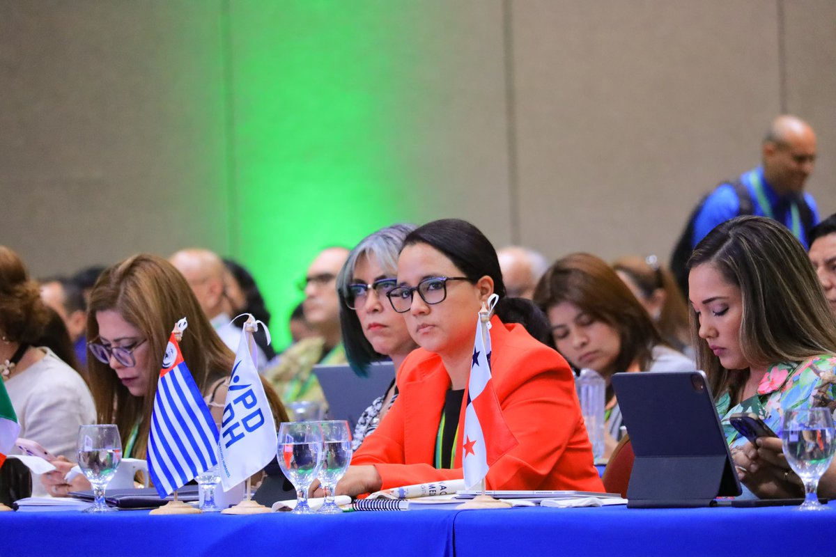 PDDH El Salvador (@pddhelsalvador) on Twitter photo Gracias al espacio que #ProcuradoraDDHH @RaquelDeGuevara ha abierto para tratar el tema de Derechos del #MedioAmbiente, representante de Fundesyram de <a href="/WinrockIntl/">Winrock International</a>, Flor Quintanilla, brindó ponencia sobre herramienta clave en la protección y defensa del Medio Ambiente. Gracias al espacio que #ProcuradoraDDHH @RaquelDeGuevara ha abierto para tratar el tema de Derechos del #MedioAmbiente, representante de Fundesyram de <a href="/WinrockIntl/">Winrock International</a>, Flor Quintanilla, brindó ponencia sobre herramienta clave en la protección y defensa del Medio Ambiente.