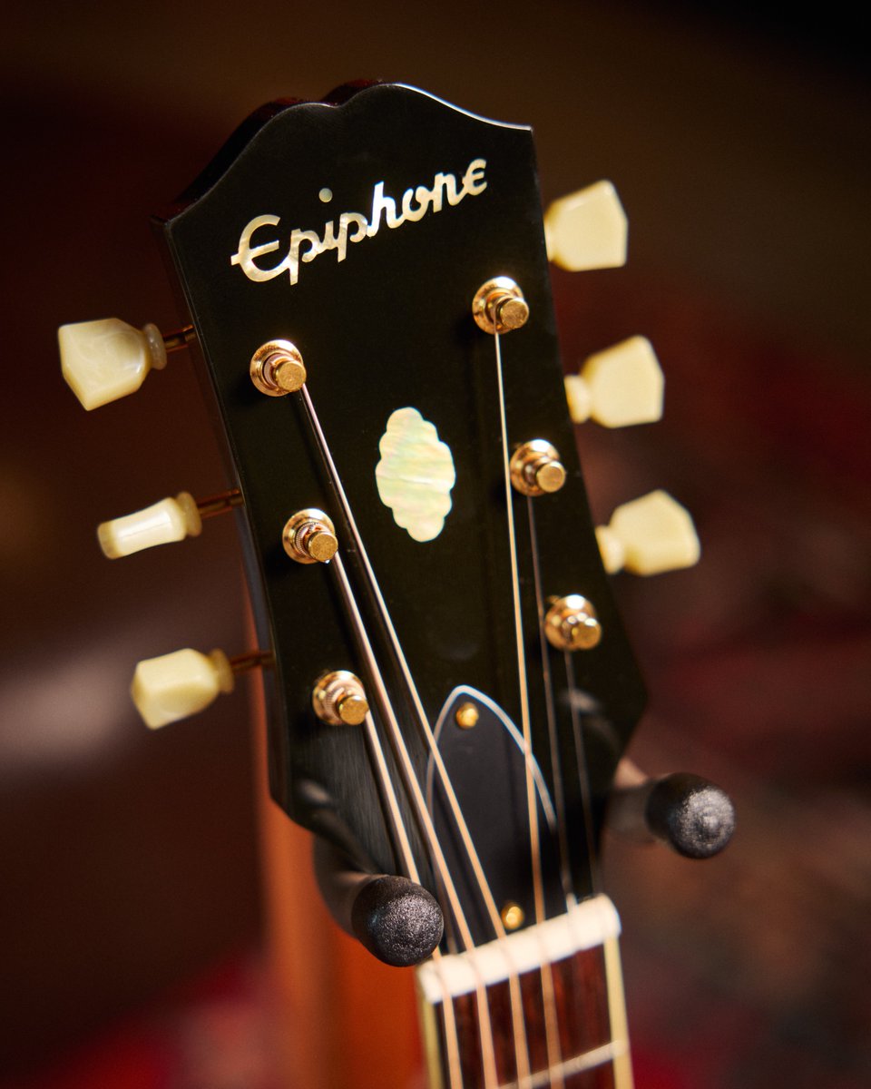GibsonGarage's tweet photo. 🚨Gibson Garage Guitar of the Week🚨

Epiphone Chris Stapleton Frontier

You never know what treasure you'll find at the Gibson Garage Nashville. Stop by to shop and play.

#epiphone #gibsongarage #guitaroftheweek #chrisstapleton #frontier https://t.co/wedMan8GQw