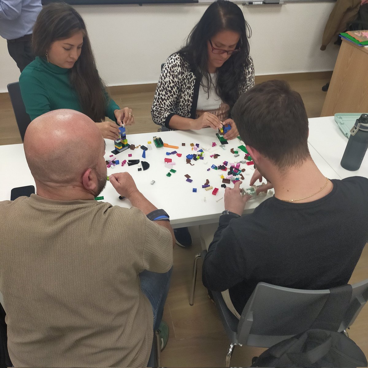 Máster Marketing e Investigación Aplicada_US tweet media