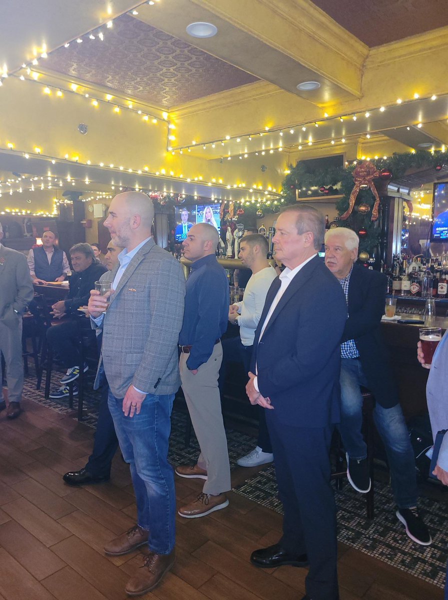 Great time last night at the #7x24ExchangeMetroNewYork Veterans Day event at Jack Doyle's in NYC. Big thanks to Anthony Romeo of Wise Components for his service to our Country and especially for his ongoing recognition of fellow veterans. #VeteransDay #HonorVeterans #Gratitude