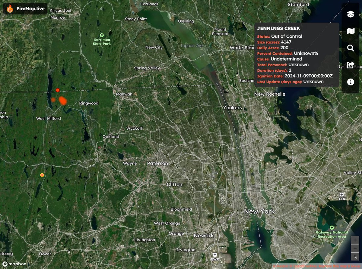disaster_db's tweet image. Here's the location of the Jennings Creek Fire on the New York-New Jersey border. Map shows proximity to New York. Stay tuned to #FireMap for data updates. 
firemap.live/?lng=-74.30245…