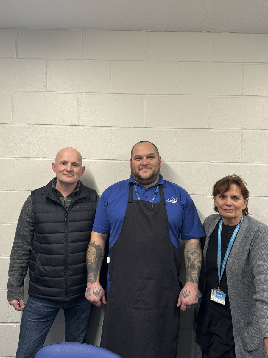 📣 We are excited 🌟 Today Darren enrolled onto the Production Chef level 2 apprenticeship supported by Kieron in the Catering Department at Birch Hill Hospital and partnership working with Hopwood Hall College 🌟