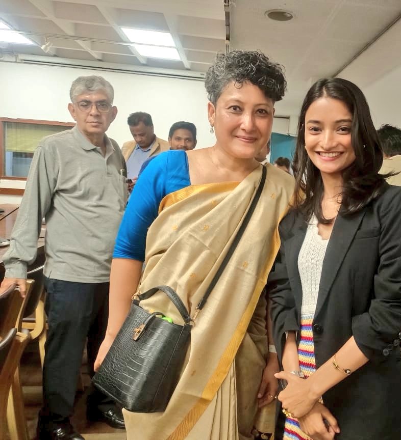 IFarhina's tweet photo. Congratulations @sangbarooahpish ma'am for getting elected as the new VP of @PCITweets and thank you for the talk on 'State of Parliamentary Democracy in India ' at IIC ,New Delhi. It was an interesting evening :) https://t.co/n4JB6rWwZD