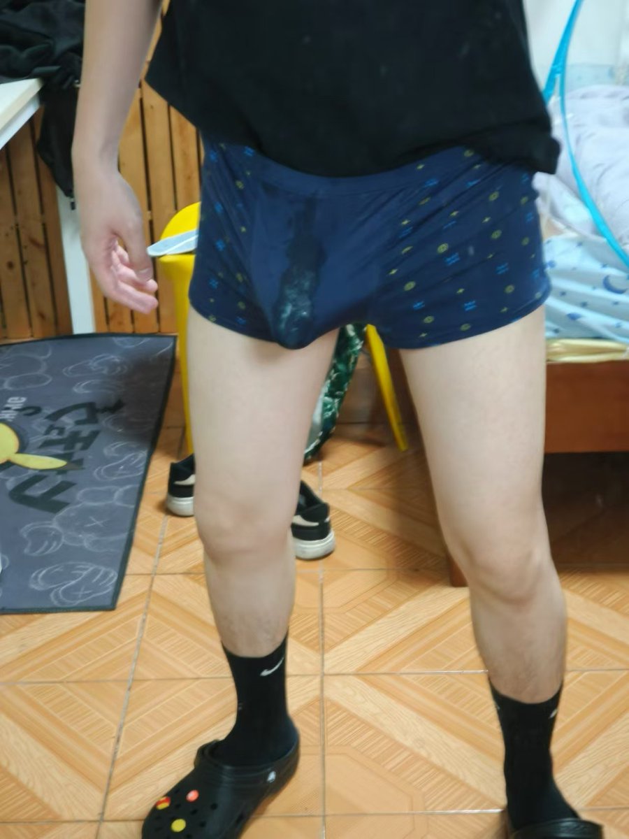 zzxxbemo's tweet photo. 射完还是��硬😱 https://t.co/rTvbjhPvCG
