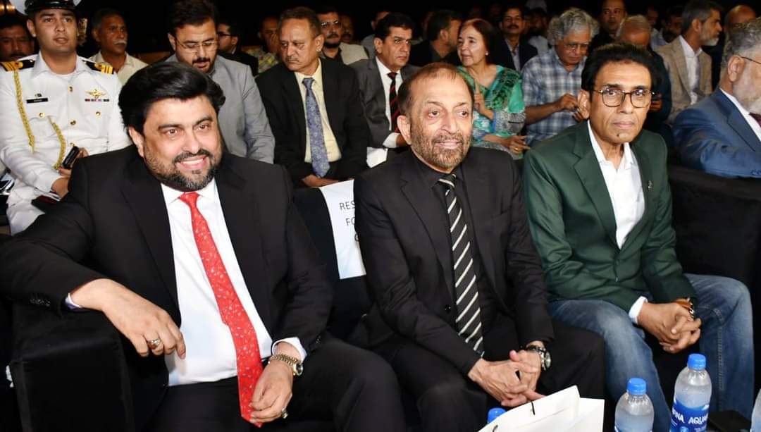 KamranAkhterMQM's tweet image. تعلیم کے حوالے سے کی جانے والی ڈاکٹر خالد مقبول صدیقی کی کوششیں سراہے جانے کے مستحق ہیں کامران خان ٹیسوری
تعلیم کے ساتھ نصاب سے ہٹ کر نئی جہت متعارف کروانے کی ضرورت ہے اور اس کے لئے ڈاکٹر خالد مقبول صدیقی کی کاوشیں قابلِ ستائش ہیں چئیرمین ہائیر ایجوکیشن کمیشن ڈاکٹر مختار
#PIFD