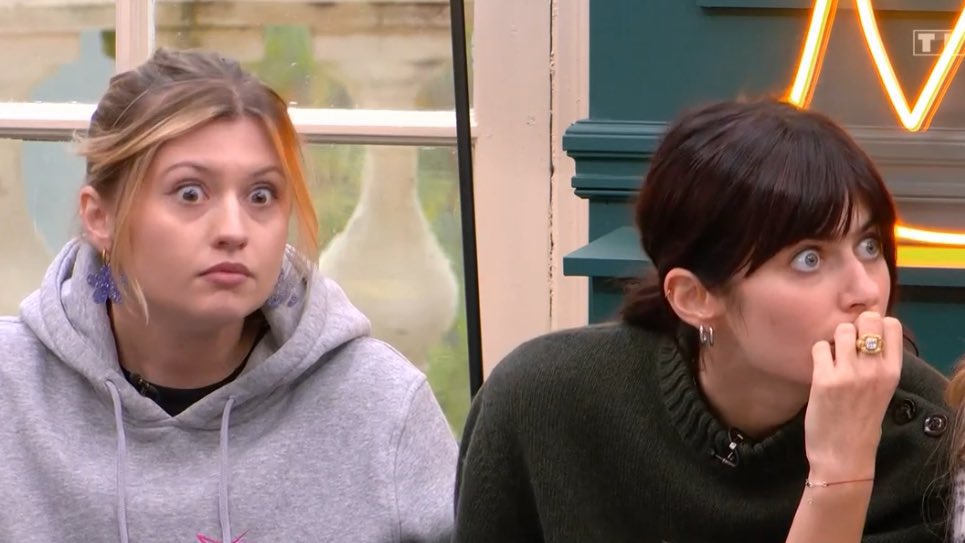 camille_lv5's tweet photo. Leur réaction à l’annonce d’Emma c’est tellement la réaction de tout Twitter actuellement 
#StarAcademyLeLive https://t.co/XUcv6vE7nK
